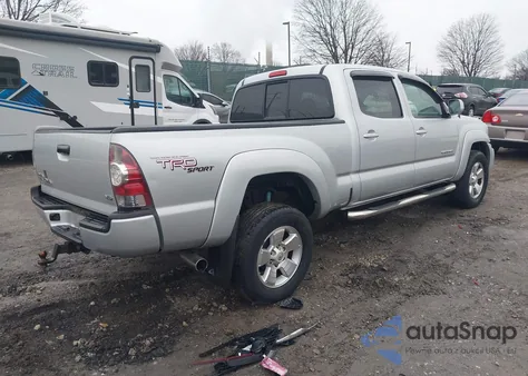 2011 Toyota Tacoma Base V6 z USA, uszkodzony, nr VIN 3TMMU4FN9BM032008